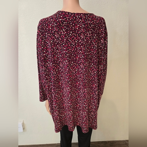 Susan Graver Blouse Top 2x  Abstract V Neck Stretch Long Sleeve - Picture 9 of 9